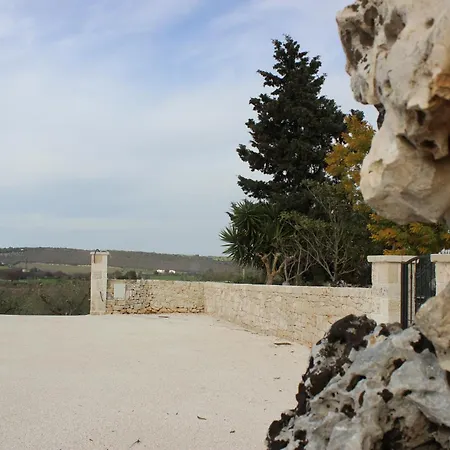 Alojamento de Acomodação e Pequeno-almoço Olio Su Pietra 3*